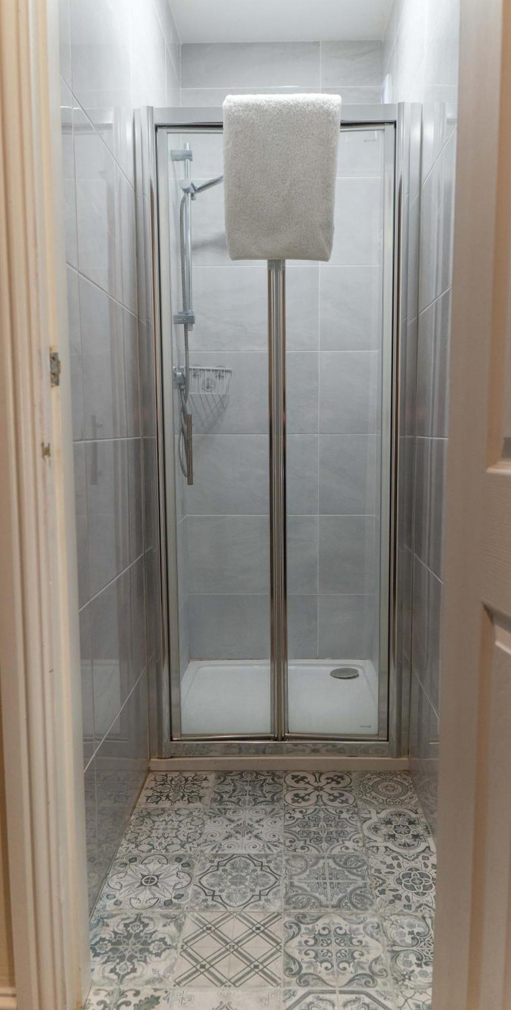 Glancys Accomadation Carrick on Shannon Εξωτερικό φωτογραφία